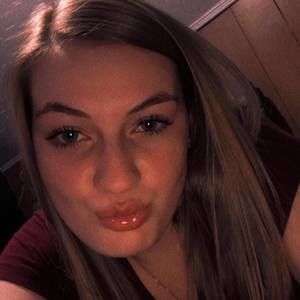 Meet your Posher, Ava